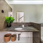 Maria, 3bd&pool&garden&bbq