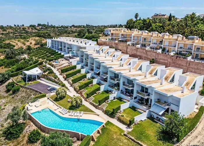 Villa Maria, 3bd & Pool & Garden & Bbq