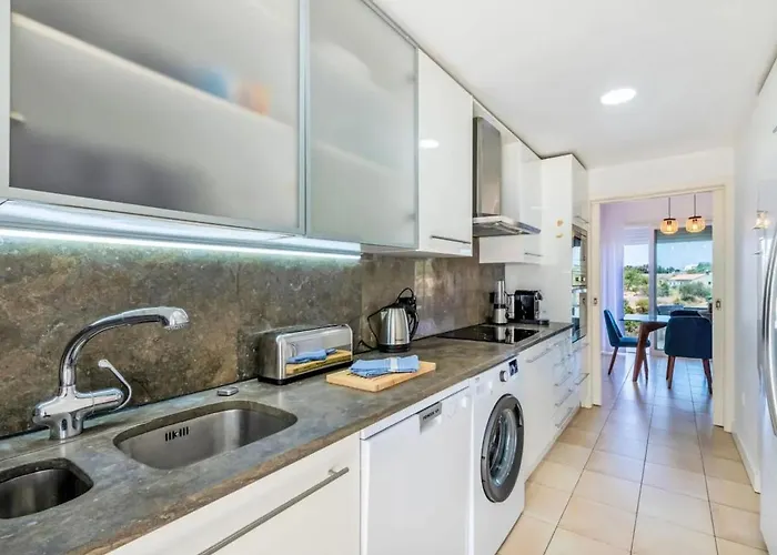 Maria, 3bd & Pool & Garden & Bbq Vila *