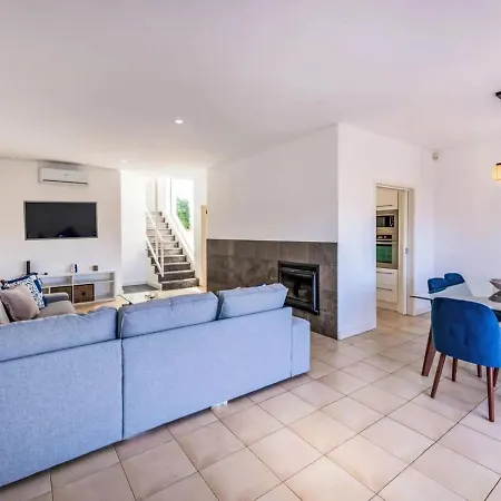 Villa Maria, 3bd & Pool & Garden & Bbq Albufeira