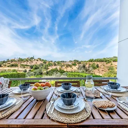 Villa Maria, 3bd & Pool & Garden & Bbq